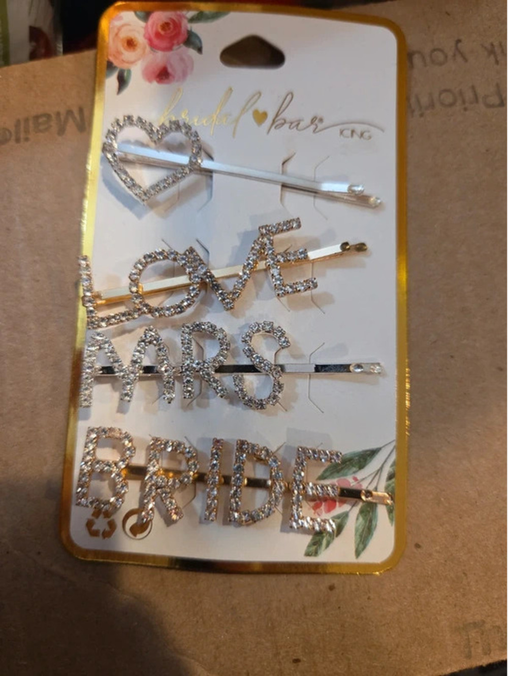 Bride bobby pins wedding